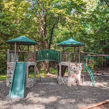 שאטאנוגה Meg Cabin Tiny Rustic Comfort On Lookout Mtn מראה חיצוני תמונה