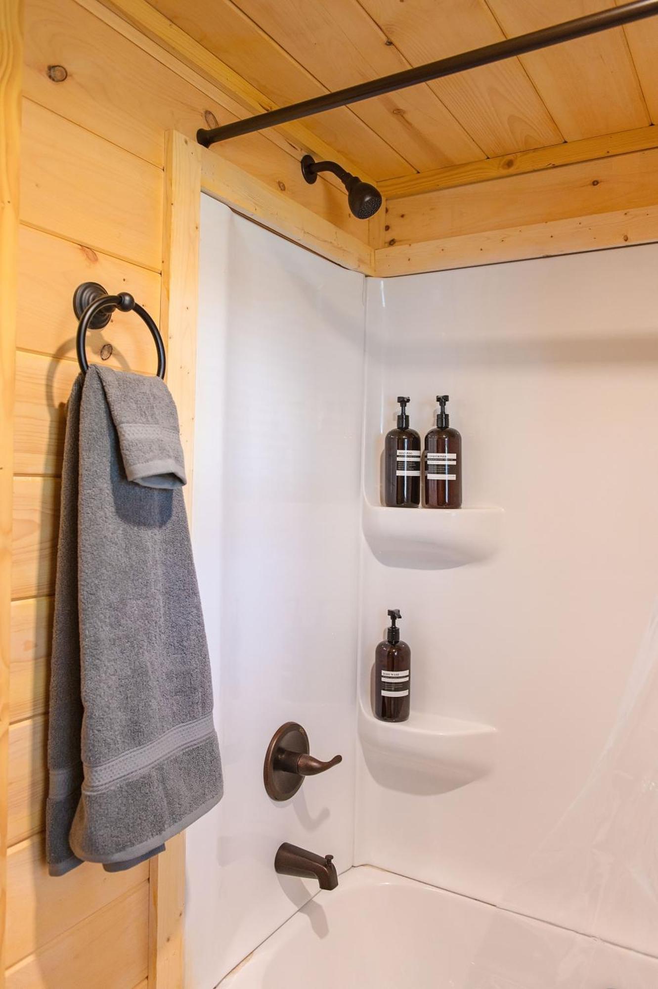 שאטאנוגה Meg Cabin Tiny Rustic Comfort On Lookout Mtn מראה חיצוני תמונה