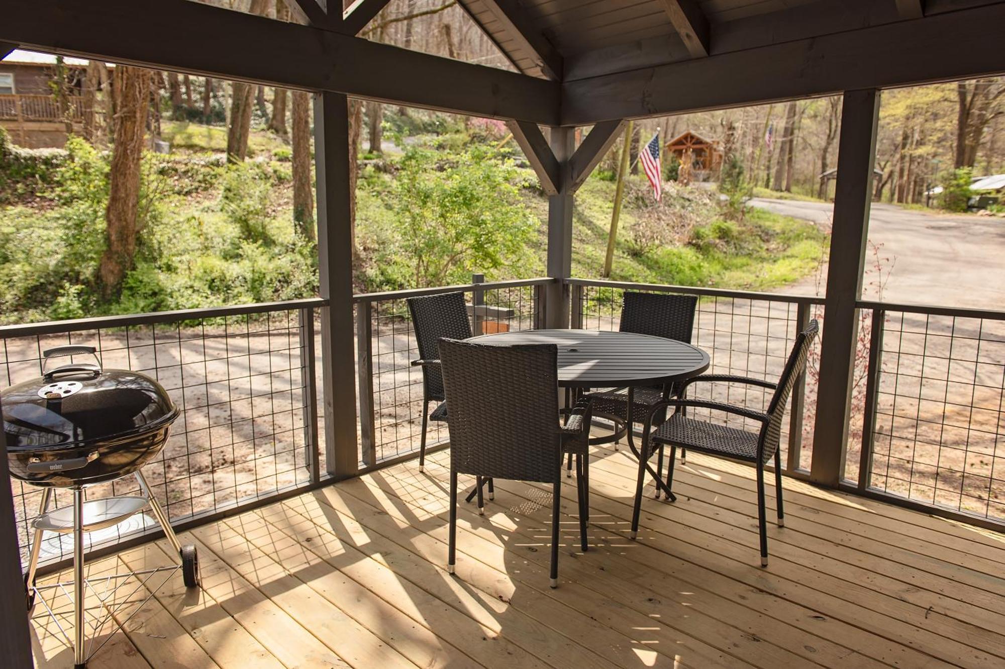 שאטאנוגה Meg Cabin Tiny Rustic Comfort On Lookout Mtn מראה חיצוני תמונה