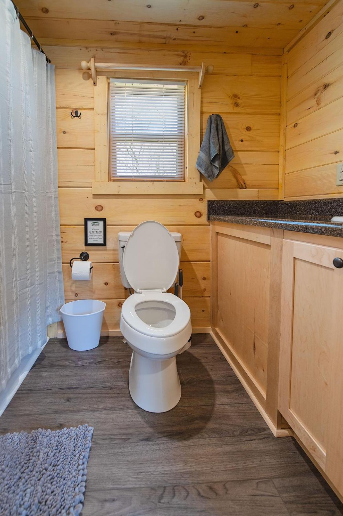 שאטאנוגה Meg Cabin Tiny Rustic Comfort On Lookout Mtn מראה חיצוני תמונה