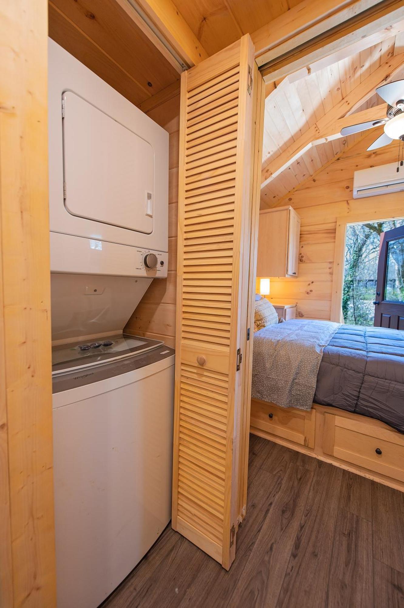 שאטאנוגה Meg Cabin Tiny Rustic Comfort On Lookout Mtn מראה חיצוני תמונה