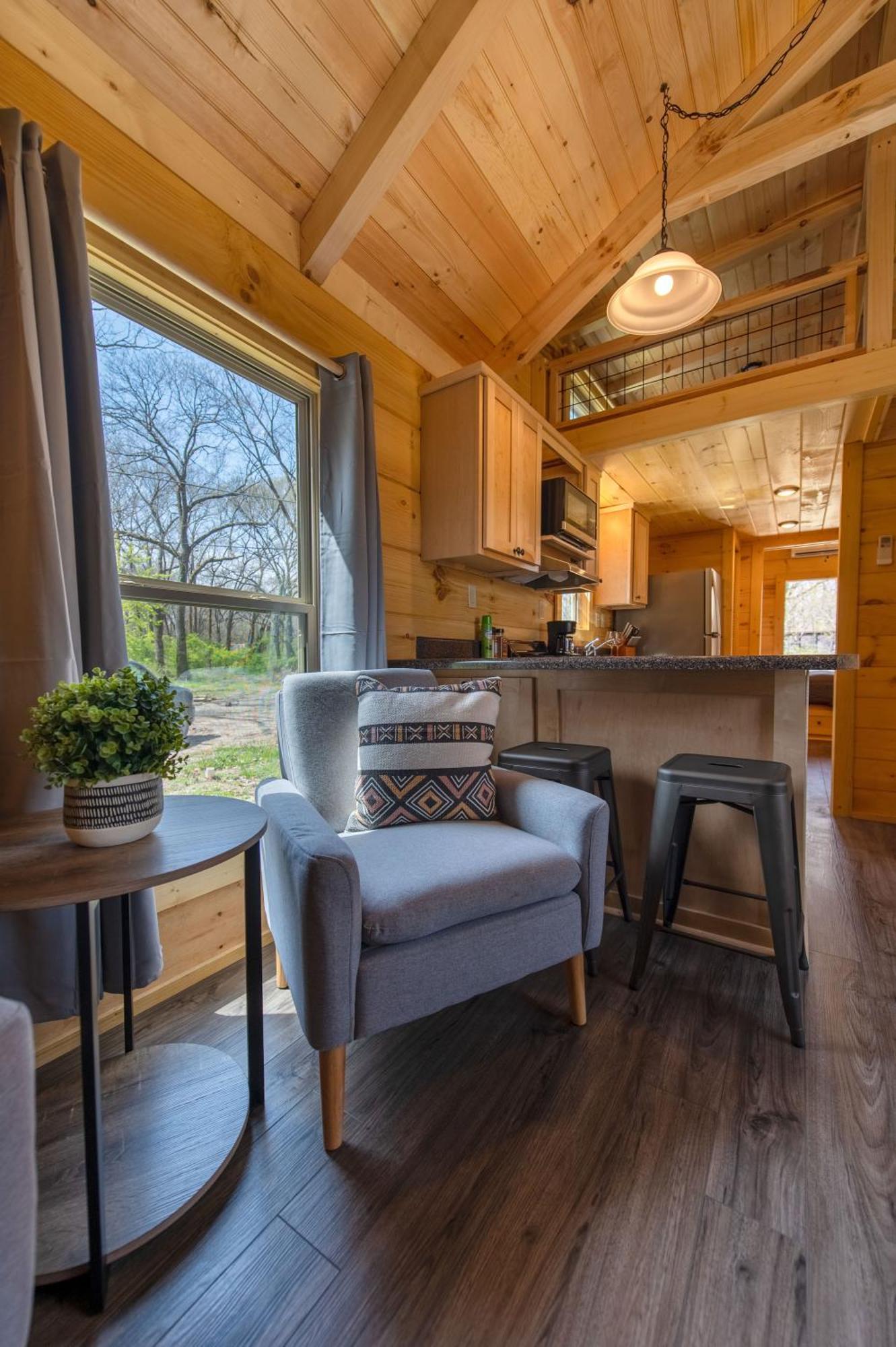 שאטאנוגה Meg Cabin Tiny Rustic Comfort On Lookout Mtn מראה חיצוני תמונה