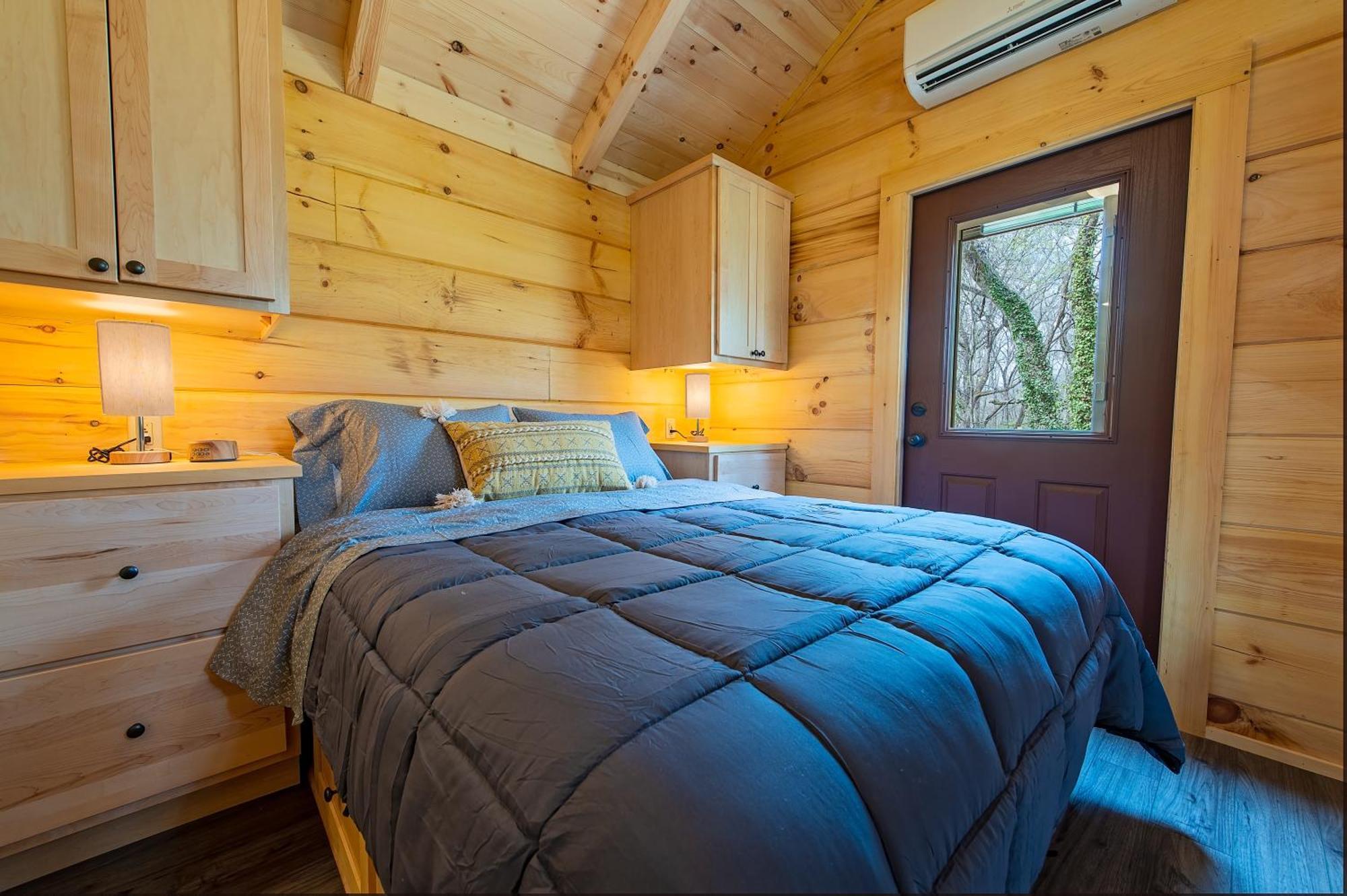 שאטאנוגה Meg Cabin Tiny Rustic Comfort On Lookout Mtn מראה חיצוני תמונה